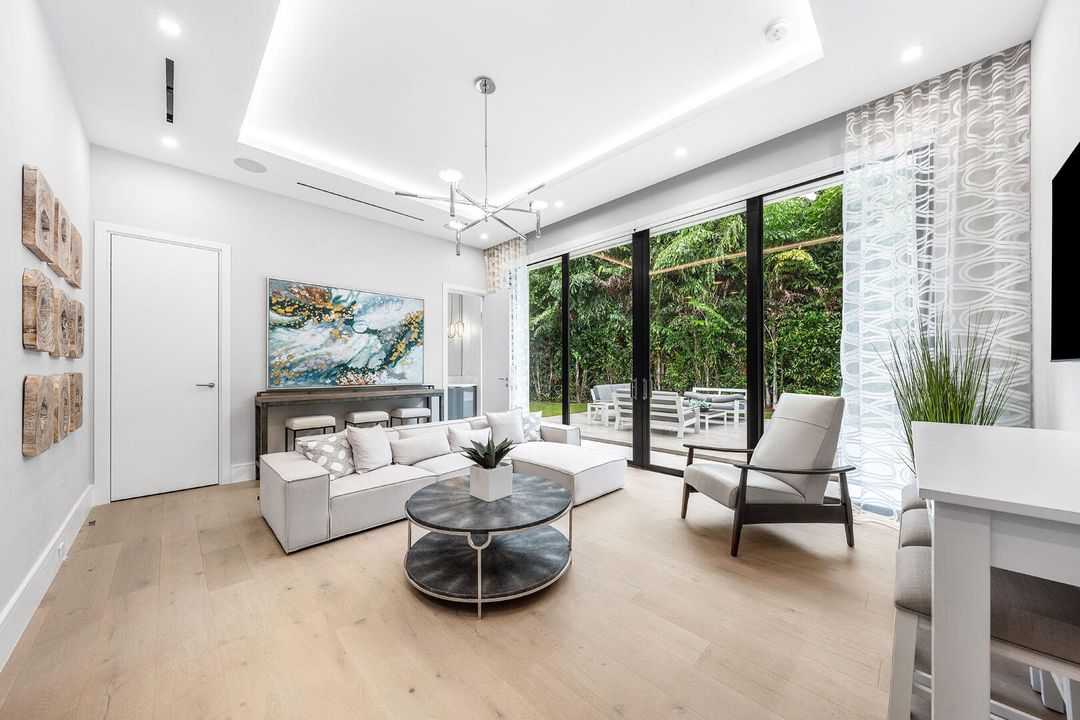 For Sale: $9,100,000 (5 beds, 6 baths, 6140 Square Feet)