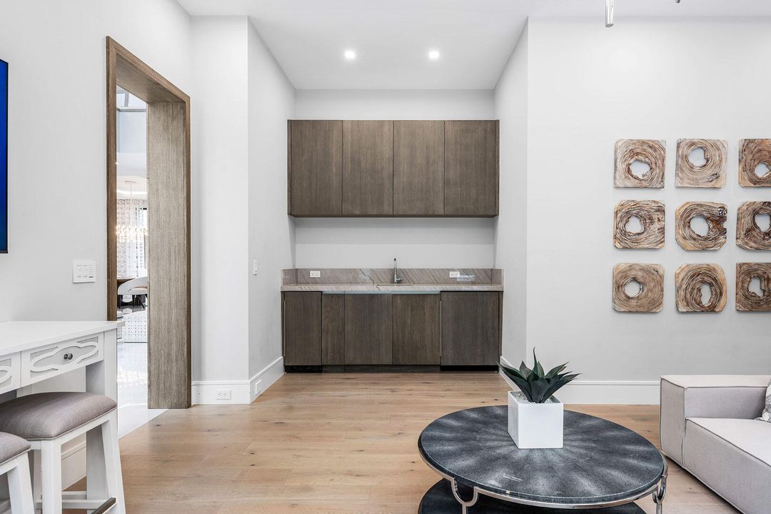 For Sale: $9,100,000 (5 beds, 6 baths, 6140 Square Feet)