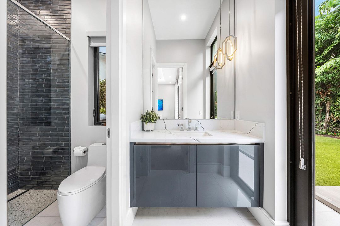 For Sale: $9,100,000 (5 beds, 6 baths, 6140 Square Feet)