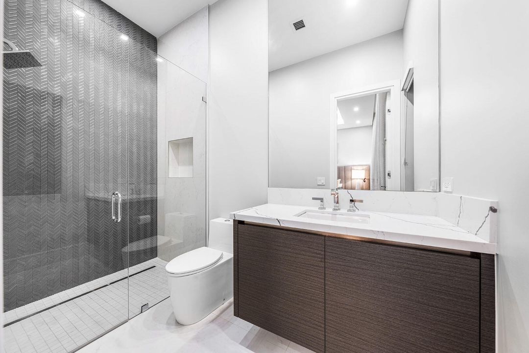 For Sale: $9,100,000 (5 beds, 6 baths, 6140 Square Feet)