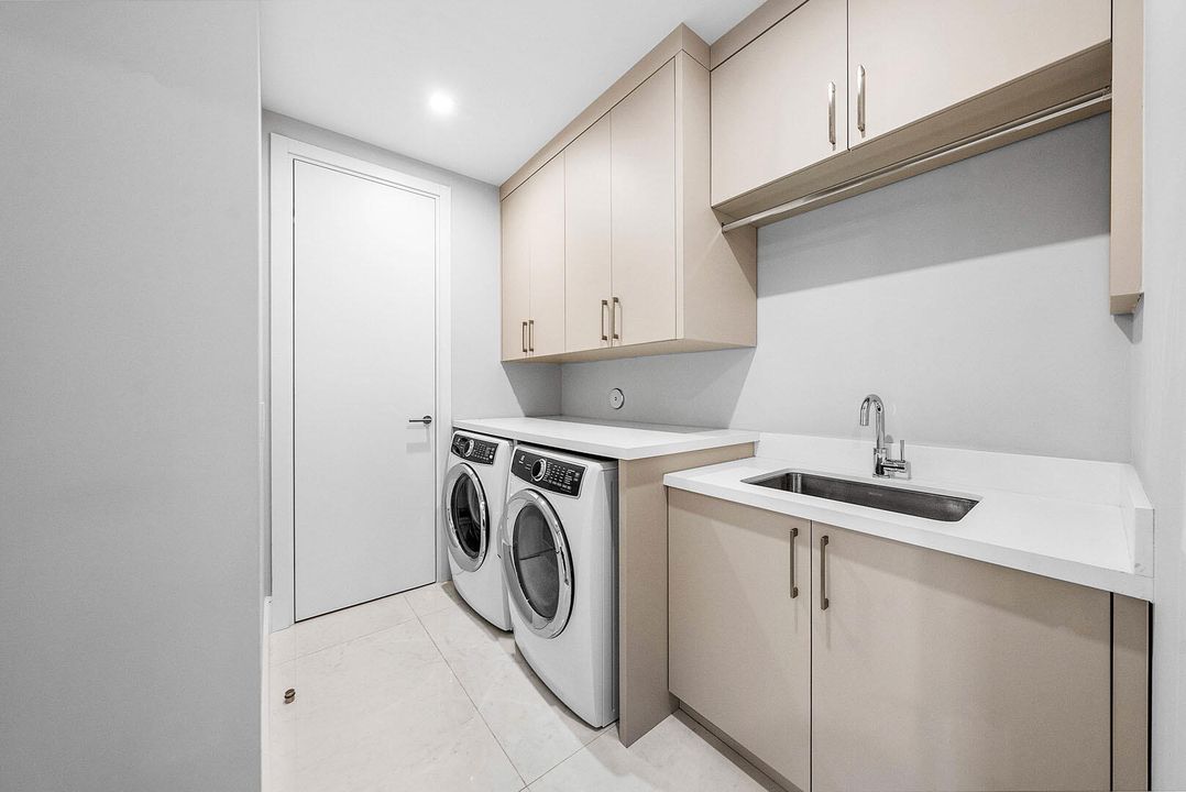 For Sale: $9,100,000 (5 beds, 6 baths, 6140 Square Feet)