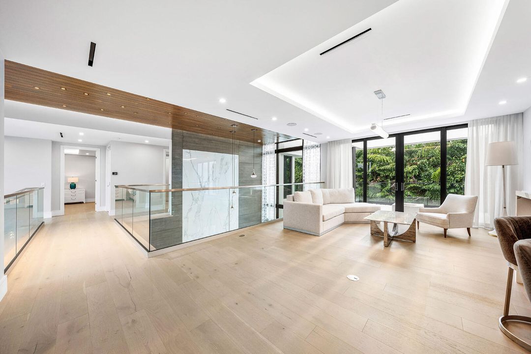 For Sale: $9,100,000 (5 beds, 6 baths, 6140 Square Feet)