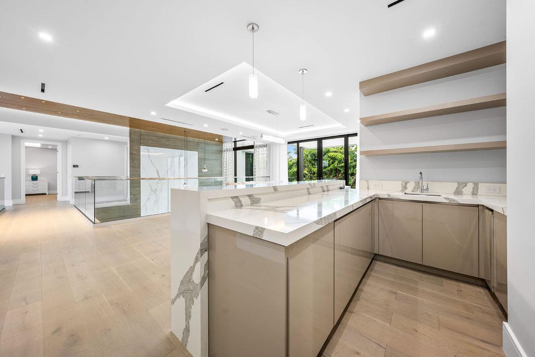 For Sale: $9,100,000 (5 beds, 6 baths, 6140 Square Feet)