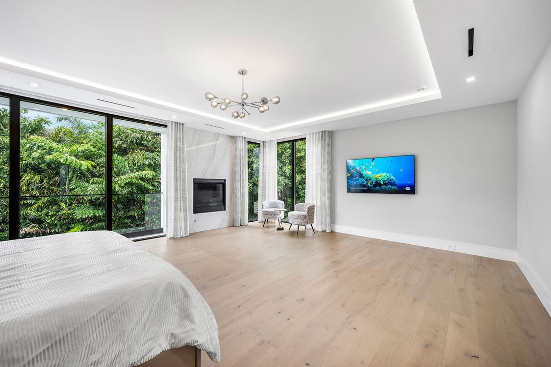 For Sale: $9,100,000 (5 beds, 6 baths, 6140 Square Feet)