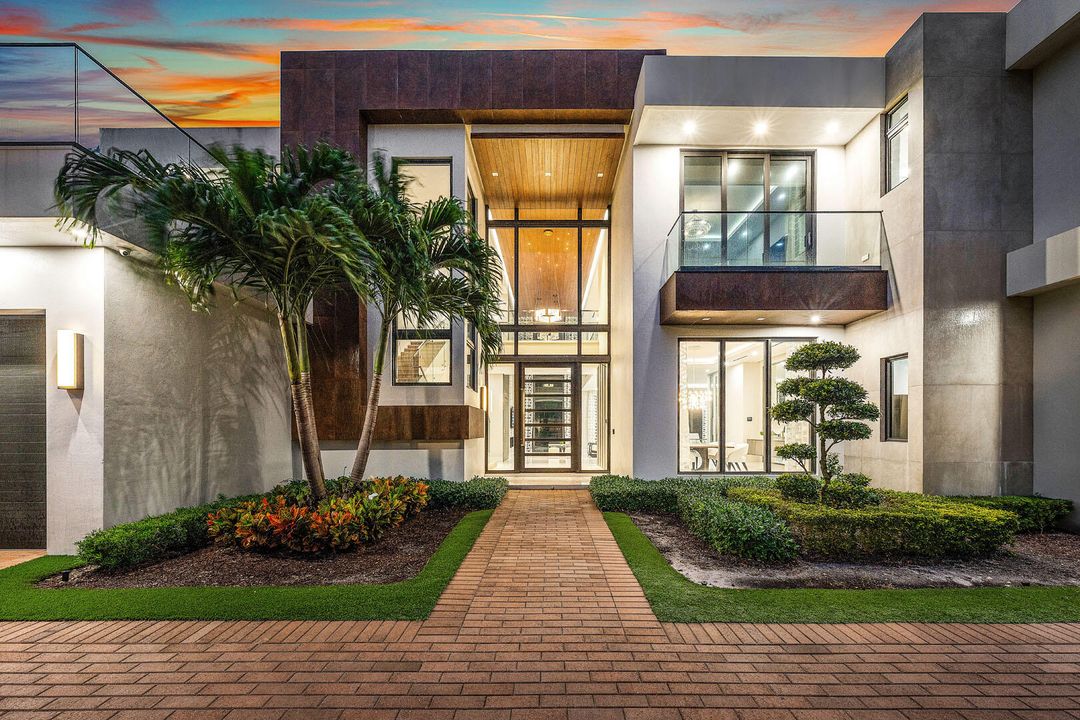 For Sale: $9,100,000 (5 beds, 6 baths, 6140 Square Feet)