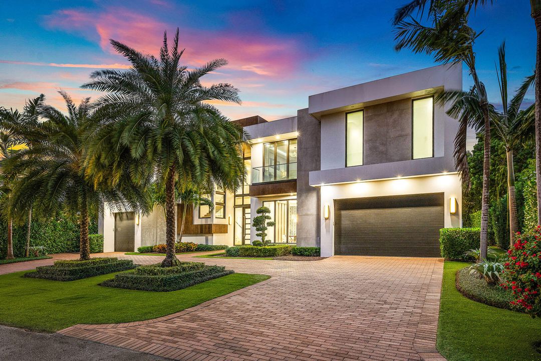 For Sale: $9,100,000 (5 beds, 6 baths, 6140 Square Feet)