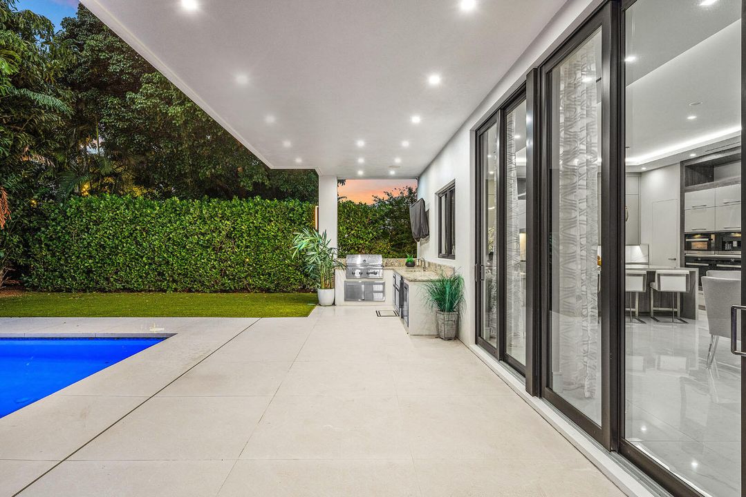 For Sale: $9,100,000 (5 beds, 6 baths, 6140 Square Feet)