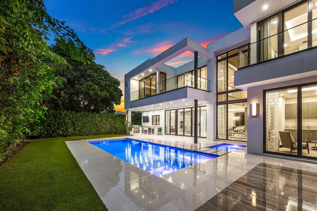 For Sale: $9,100,000 (5 beds, 6 baths, 6140 Square Feet)