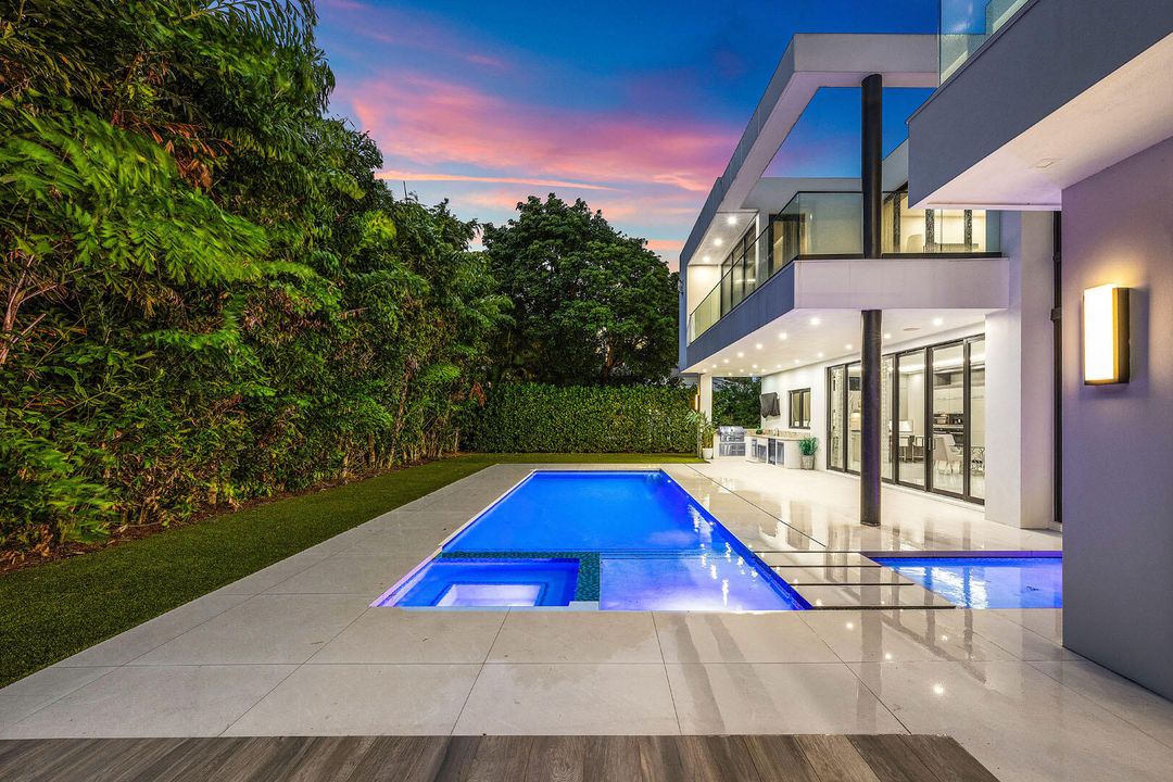 For Sale: $9,100,000 (5 beds, 6 baths, 6140 Square Feet)