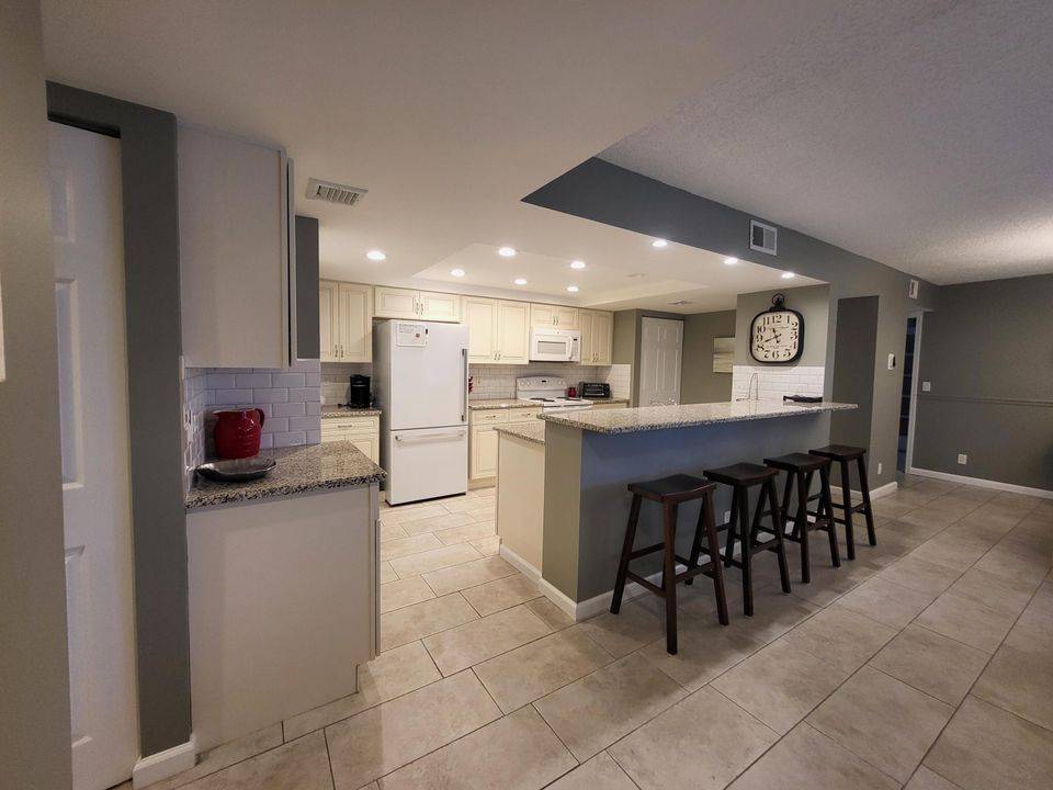 出租: $2,500 (2 贝兹, 2 浴室, 1175 平方英尺)