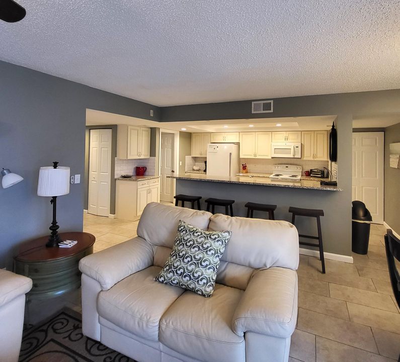 出租: $2,500 (2 贝兹, 2 浴室, 1175 平方英尺)