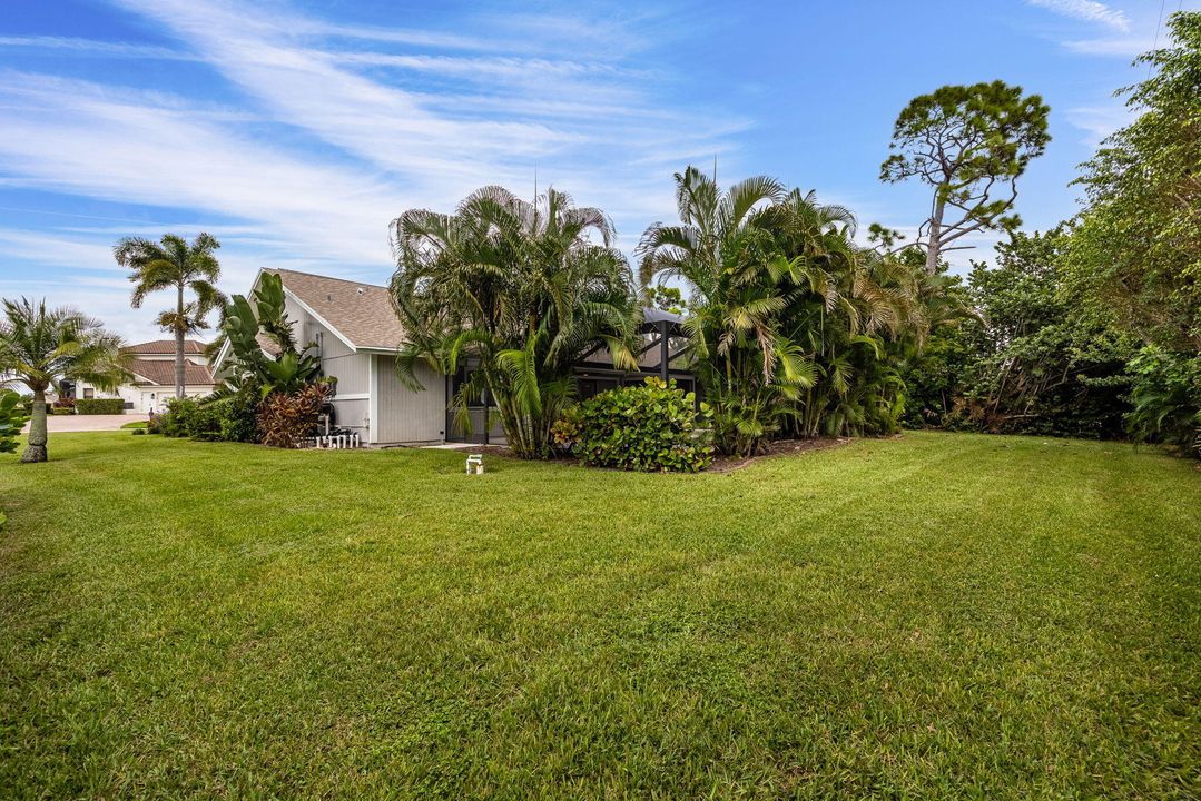 For Rent: $3,950 (4 beds, 2 baths, 1835 Square Feet)