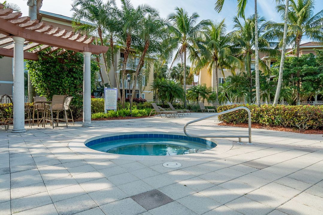 На продажу: $250,000 (1 спален, 1 ванн, 740 Квадратных фут)