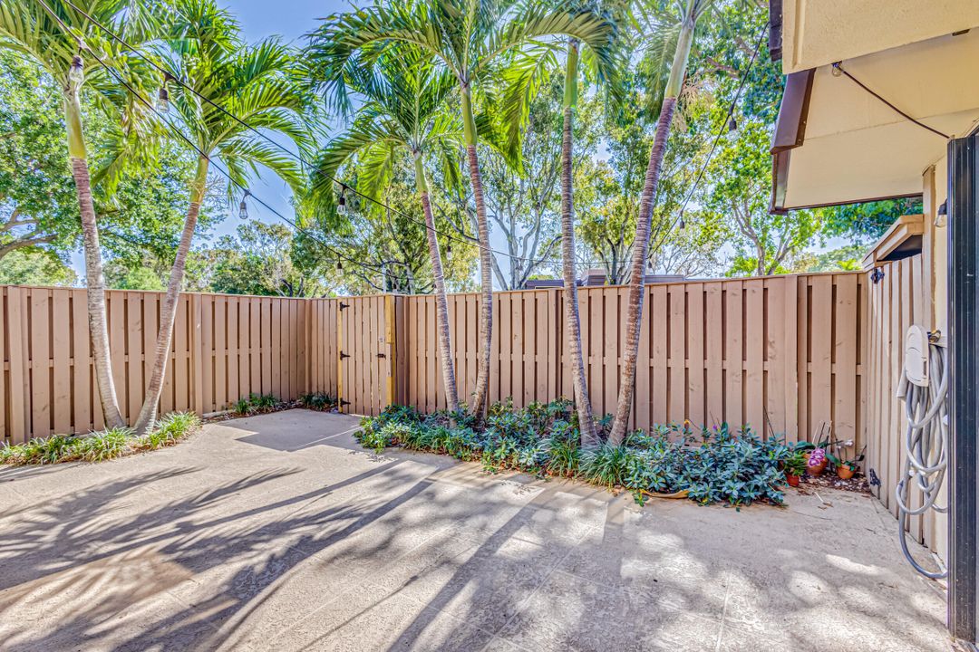 For Sale: $345,000 (2 beds, 2 baths, 1236 Square Feet)