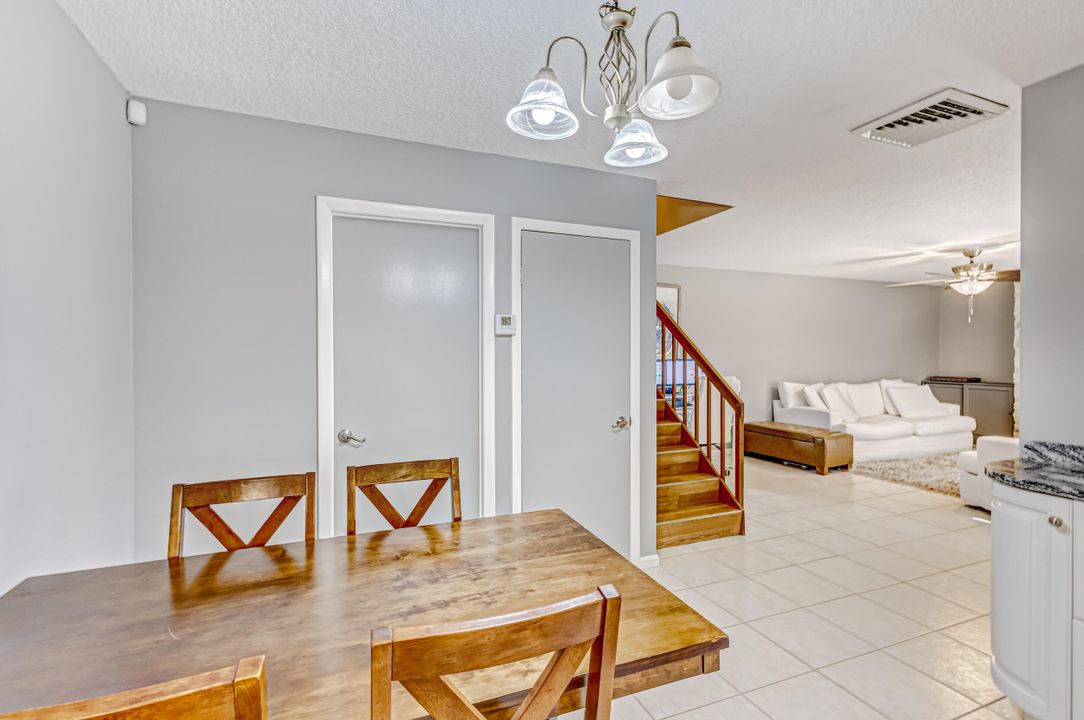 For Sale: $345,000 (2 beds, 2 baths, 1236 Square Feet)