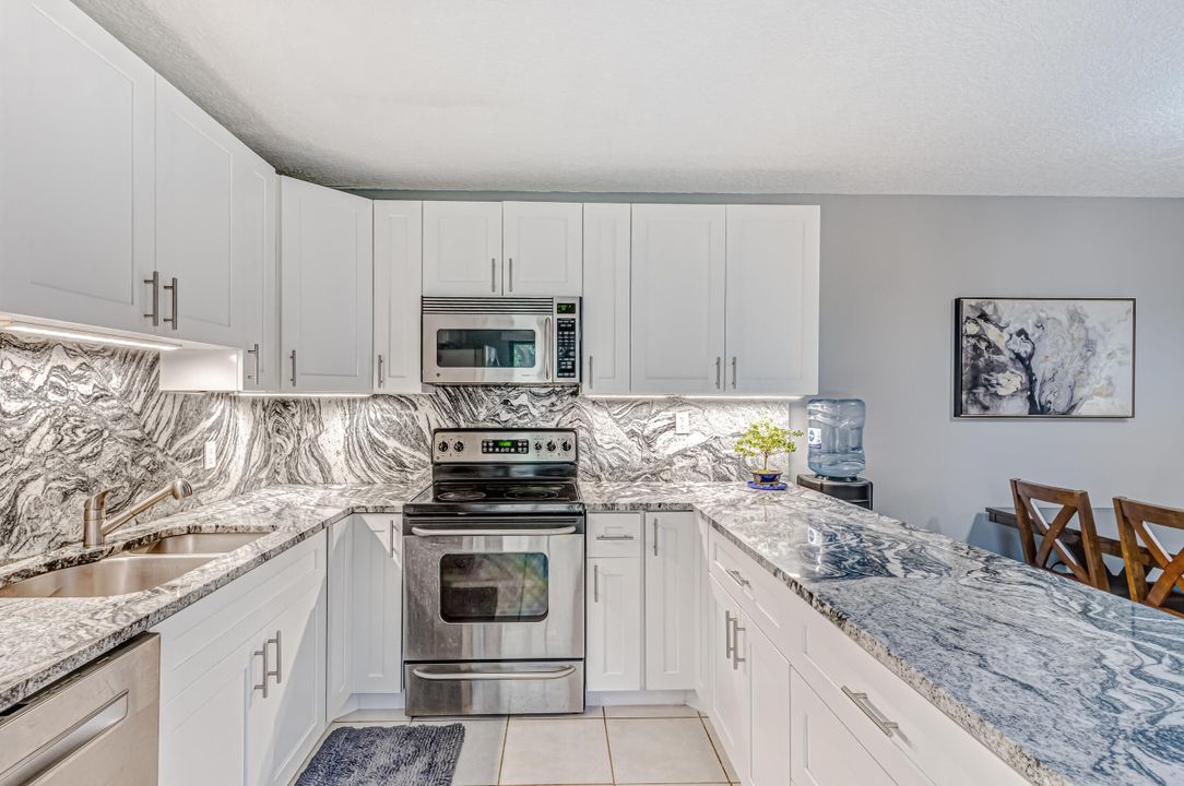 For Sale: $345,000 (2 beds, 2 baths, 1236 Square Feet)
