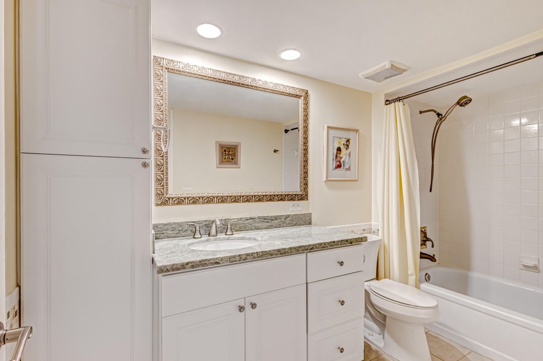 For Sale: $345,000 (2 beds, 2 baths, 1236 Square Feet)