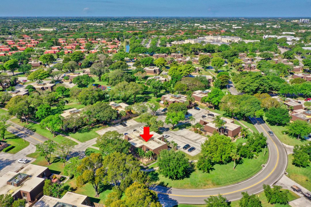 For Sale: $345,000 (2 beds, 2 baths, 1236 Square Feet)