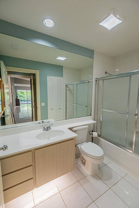 For Sale: $309,900 (2 beds, 2 baths, 1525 Square Feet)