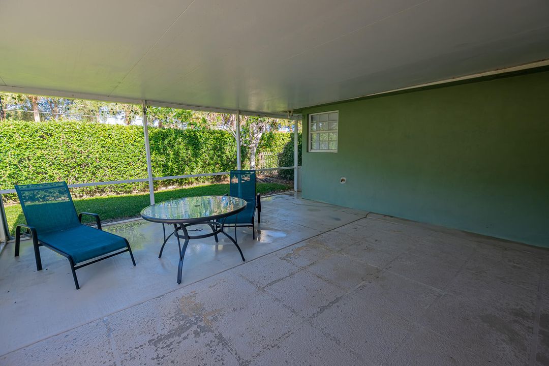 For Sale: $309,900 (2 beds, 2 baths, 1525 Square Feet)