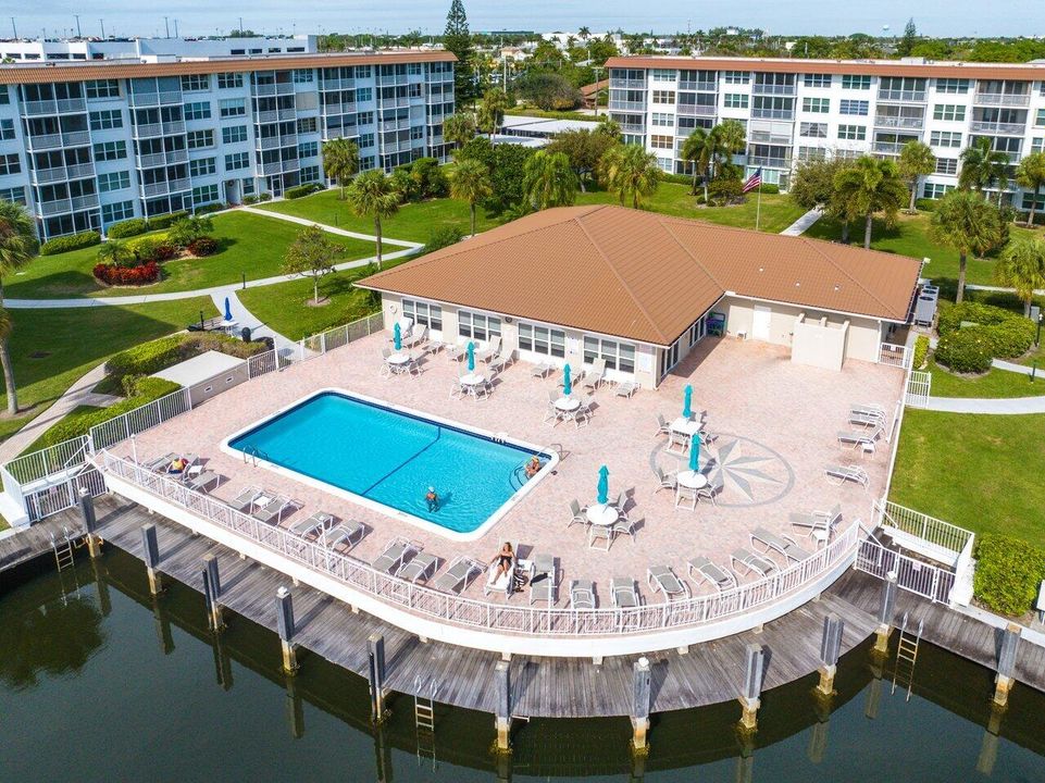 For Sale: $280,000 (1 beds, 1 baths, 1100 Square Feet)