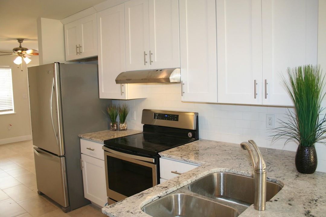 En Venta: $1,999,000 (4 camas, 2 baños, 1570 Pies cuadrados)