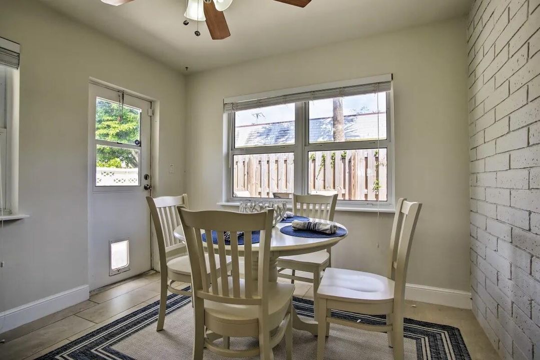 En Venta: $1,999,000 (4 camas, 2 baños, 1570 Pies cuadrados)