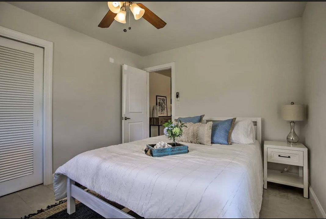 En Venta: $1,999,000 (4 camas, 2 baños, 1570 Pies cuadrados)