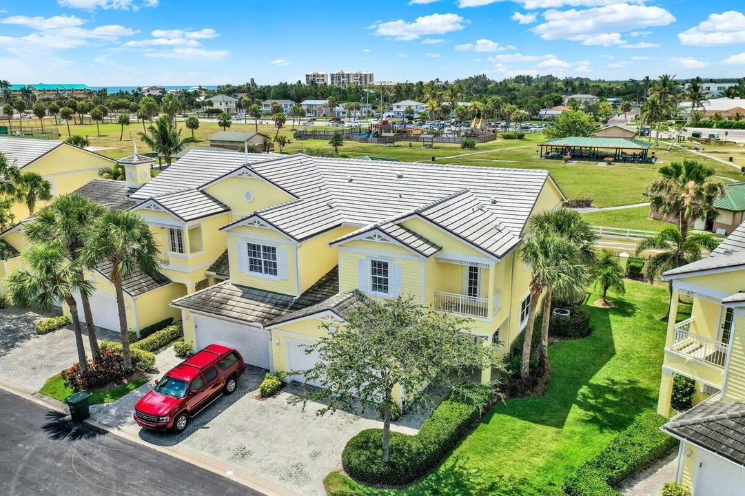 En Venta: $575,000 (2 camas, 2 baños, 2360 Pies cuadrados)