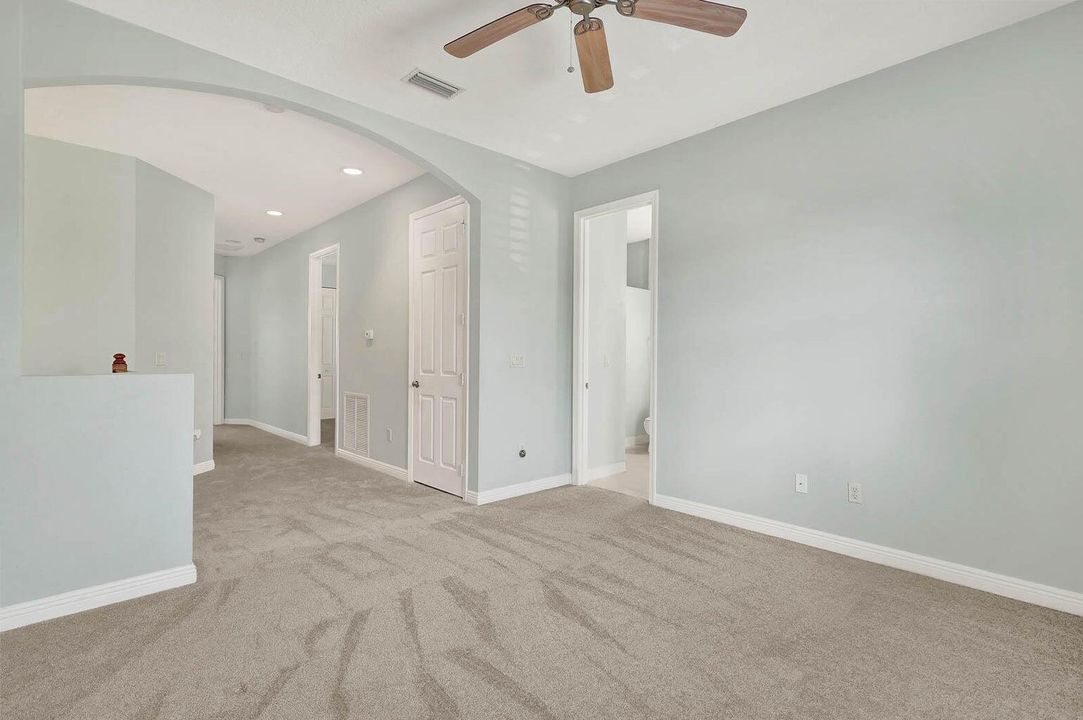 En Venta: $575,000 (2 camas, 2 baños, 2360 Pies cuadrados)