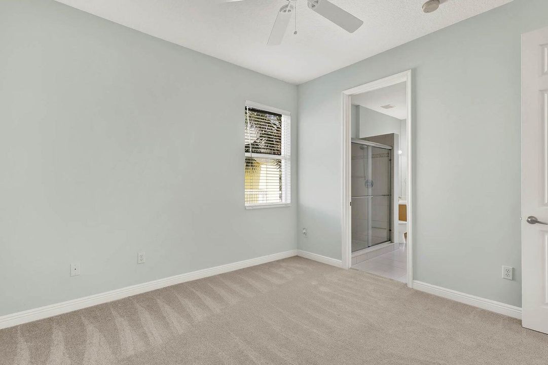 En Venta: $575,000 (2 camas, 2 baños, 2360 Pies cuadrados)