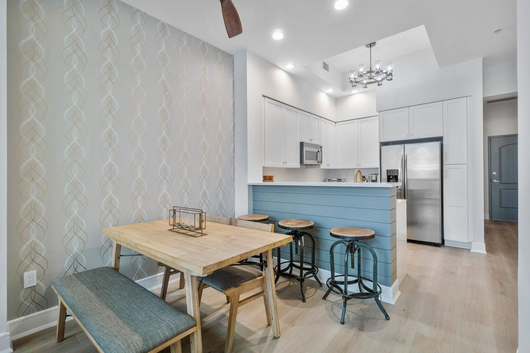 待售: $599,000 (1 贝兹, 1 浴室, 1096 平方英尺)