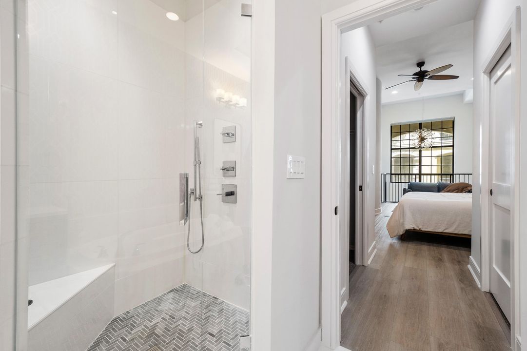 待售: $599,000 (1 贝兹, 1 浴室, 1096 平方英尺)