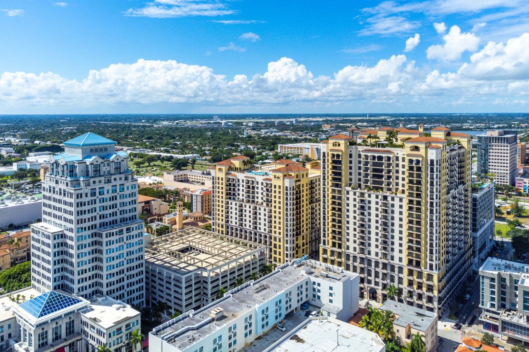 待售: $599,000 (1 贝兹, 1 浴室, 1096 平方英尺)