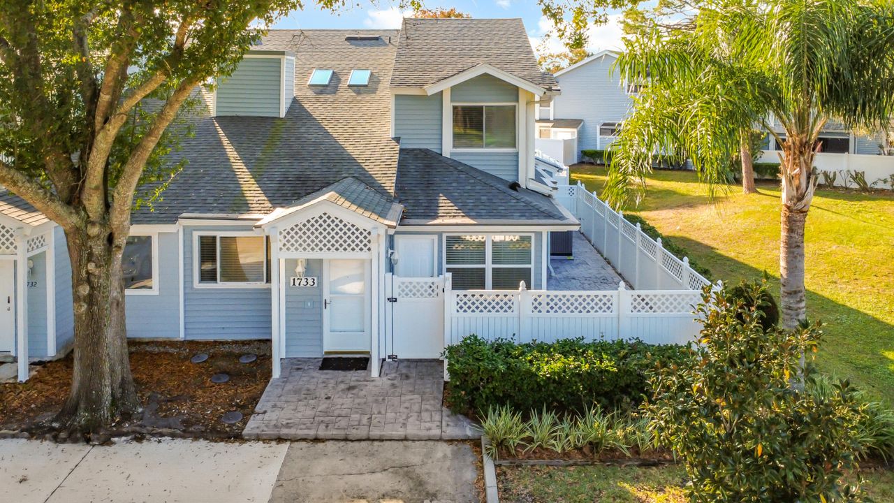 For Sale: $350,000 (3 beds, 2 baths, 1548 Square Feet)