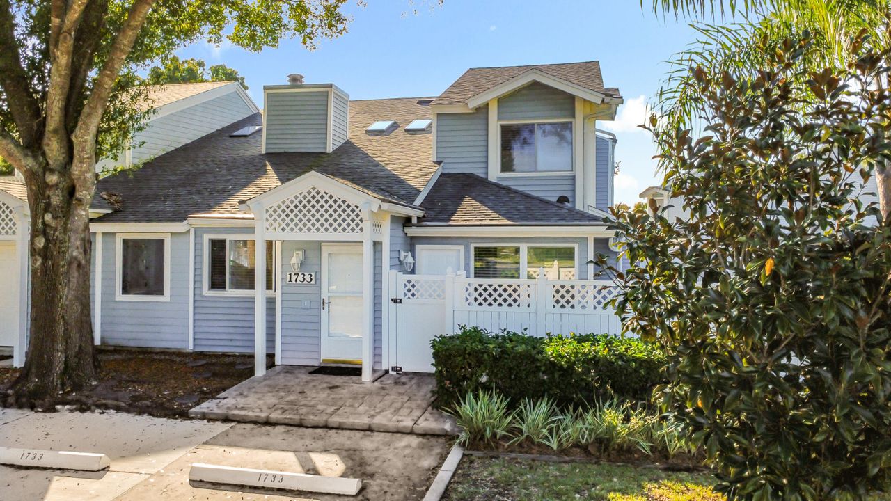 For Sale: $350,000 (3 beds, 2 baths, 1548 Square Feet)