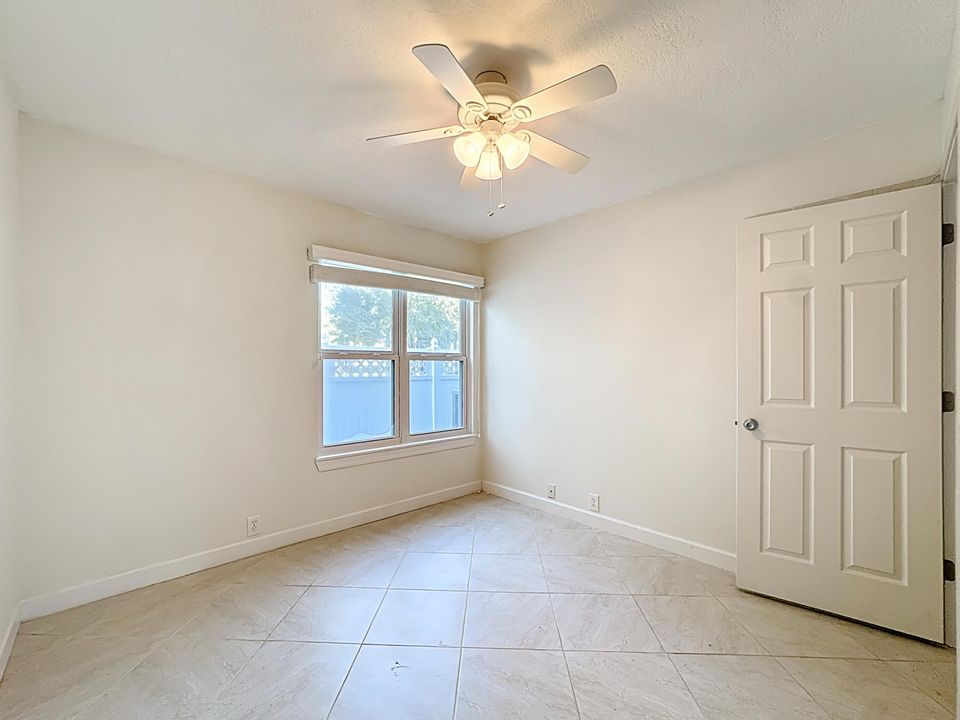 For Sale: $350,000 (3 beds, 2 baths, 1548 Square Feet)