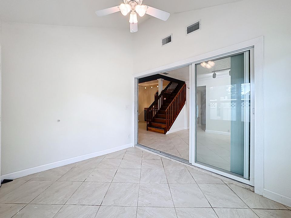 For Sale: $350,000 (3 beds, 2 baths, 1548 Square Feet)