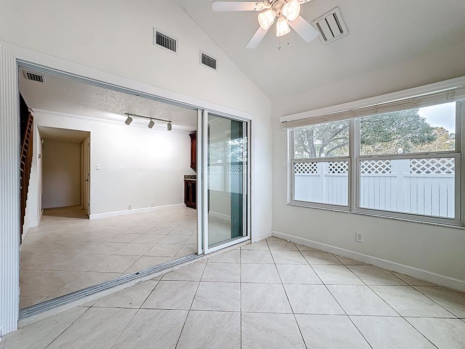 For Sale: $350,000 (3 beds, 2 baths, 1548 Square Feet)