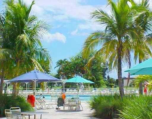 На продажу: $89,000 (1 спален, 1 ванн, 720 Квадратных фут)