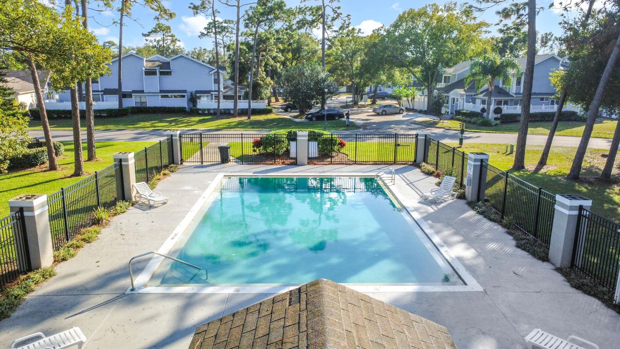 For Sale: $350,000 (3 beds, 2 baths, 1548 Square Feet)