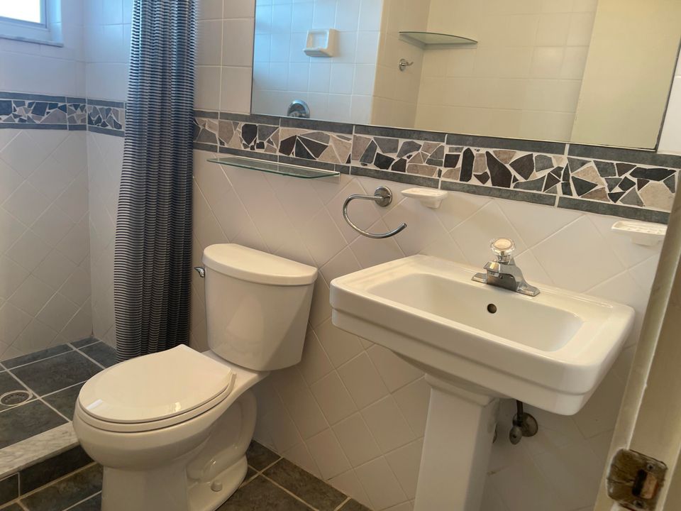 En Venta: $72,000 (2 camas, 2 baños, 994 Pies cuadrados)