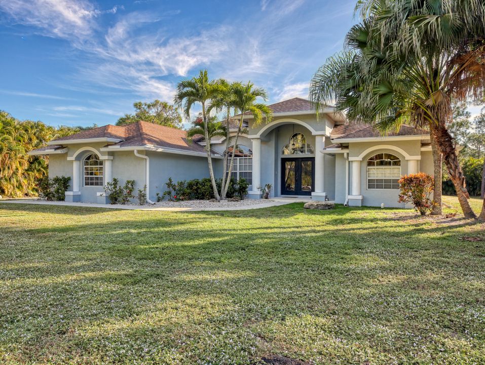 For Sale: $695,000 (4 beds, 3 baths, 2229 Square Feet)