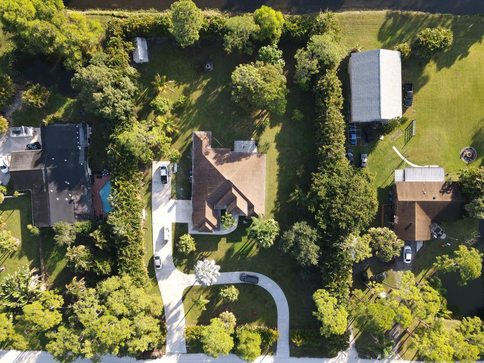 For Sale: $695,000 (4 beds, 3 baths, 2229 Square Feet)