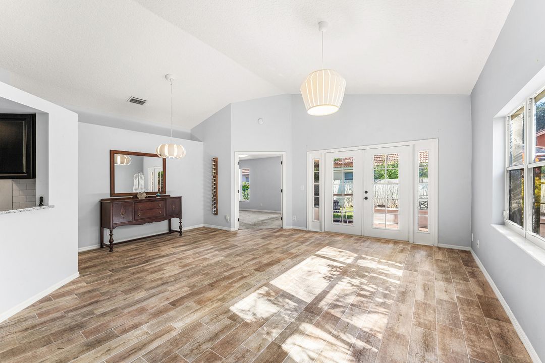 En Venta: $410,000 (2 camas, 2 baños, 1213 Pies cuadrados)