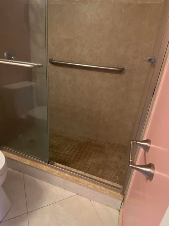 На продажу: $89,000 (1 спален, 1 ванн, 720 Квадратных фут)