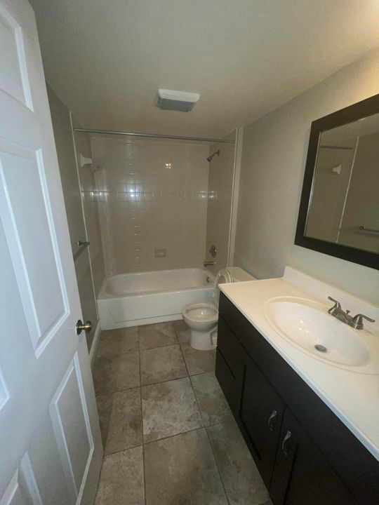 For Rent: $2,250 (2 beds, 2 baths, 1437 Square Feet)