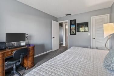 For Sale: $209,900 (2 beds, 1 baths, 840 Square Feet)