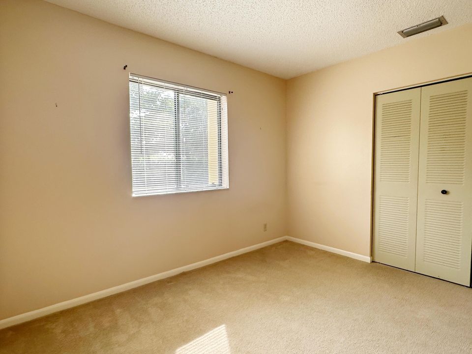 В аренду: $2,200 (2 спален, 2 ванн, 957 Квадратных фут)