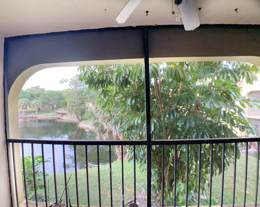 В аренду: $2,200 (2 спален, 2 ванн, 957 Квадратных фут)